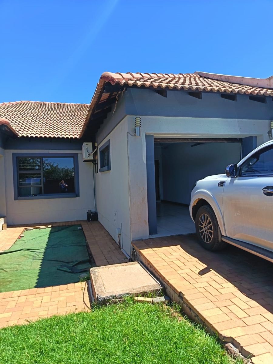 3 Bedroom Property for Sale in Kuruman Northern Cape